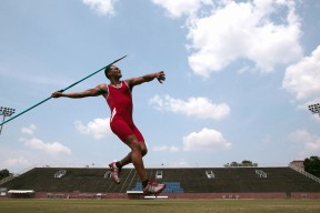 WANBO SPORTS 彩金最高平台-二十赛季不言老，死神镰刀再出鞘！杜兰特神迹之夜，公牛主场球迷起立致敬！